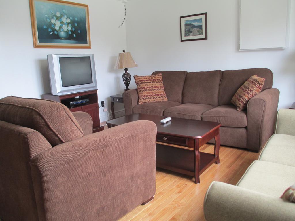 Comerford'S Ocean View Suites Holyrood Værelse billede